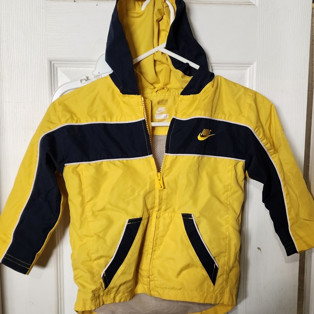Boys Nike Jacket sz 4T